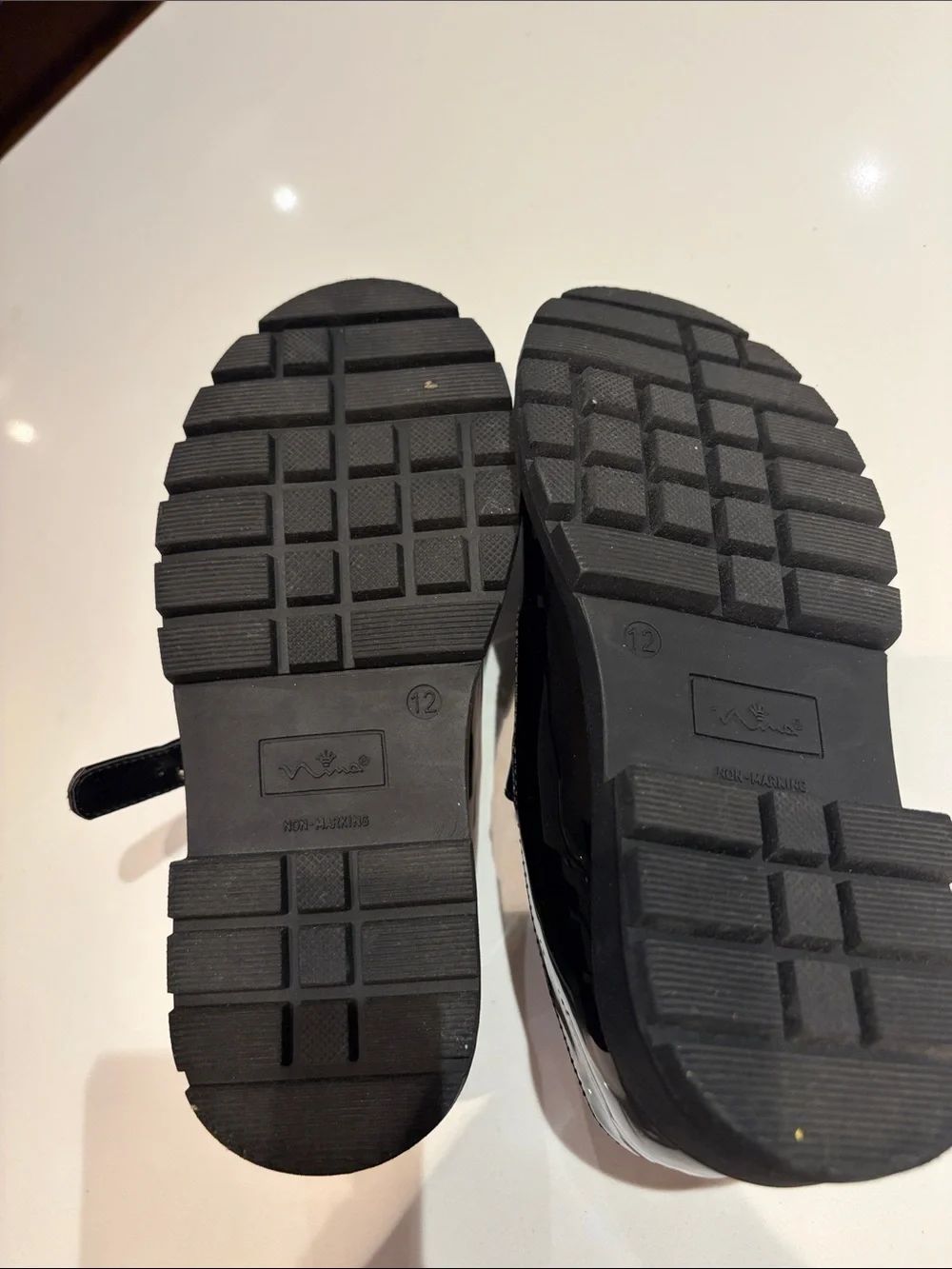 NINA Girls Size 12 Black Patent Mary Jane Shoes with Rhinestone Buckle